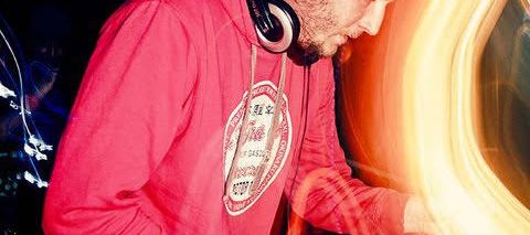 Me DJing